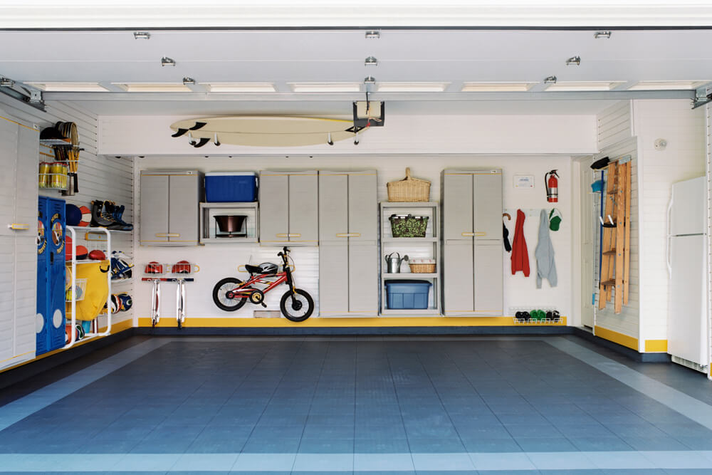 Maximizing Space and Organization with Creative Edge Cabinets' Garage Storage Solutions